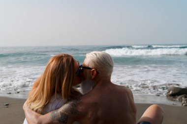 Kafkasyalı yaşlı çiftle yaşam tarzı