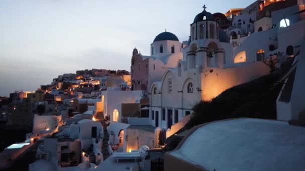 Vila de Oia à noite, Santorini — Vídeo de Stock