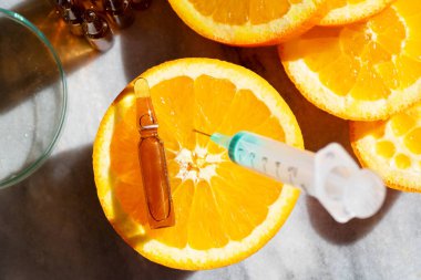 Citrus meyveli C vitamini serumu yağlı güzellik bakımı