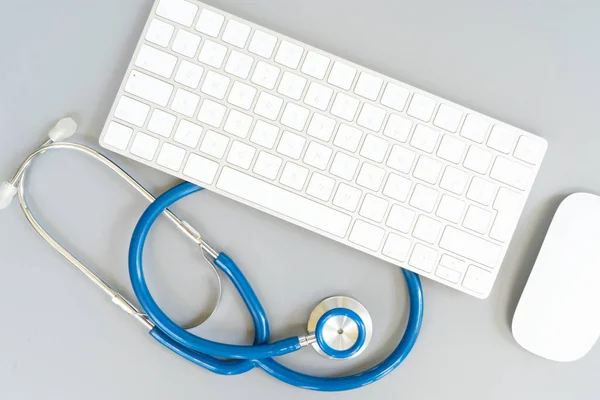 Conceito de medicina online — Fotografia de Stock