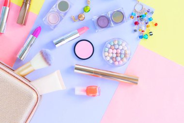 Renkli makyaj sahnesi