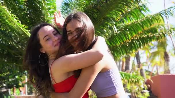 Dua gadis remaja — Stok Video
