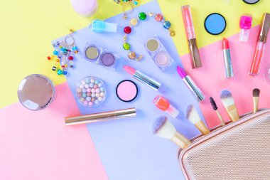 Renkli makyaj sahnesi