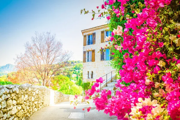 Belle vieille ville de Provence — Photo