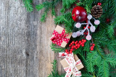 Noel hediyesi vermek