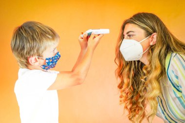 Pandemia zamanı ve sağlık konsepti