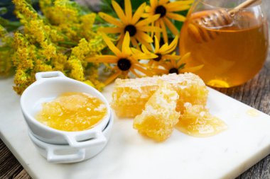 taze bal peteğin ile