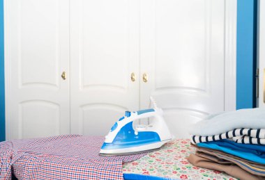 Demirle ütü tahtası