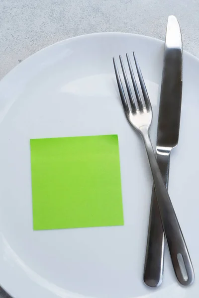 Opgenomen Farsting Dieet Concept Lege Plaat Met Vork Mes — Stockfoto