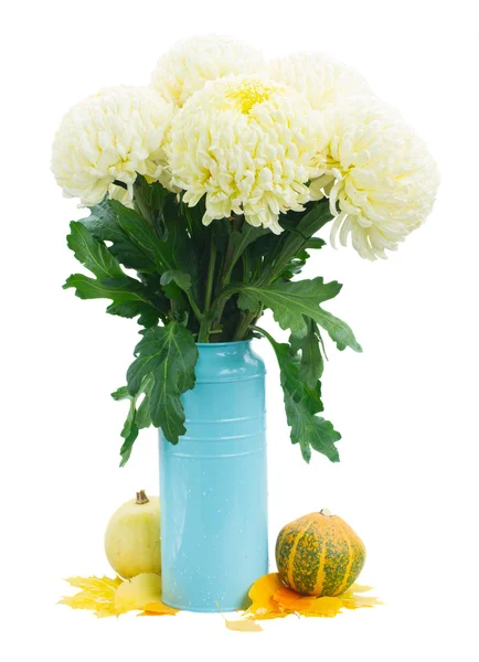 Bouquet of yellow mums in watering can — Stock Photo, Image