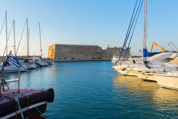 イラクリオンの港、クレタ島、ギリシャ — 图库照片