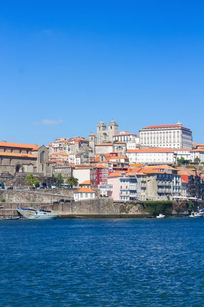 Heuvel met oude stad van porto, portugal — Stockfoto