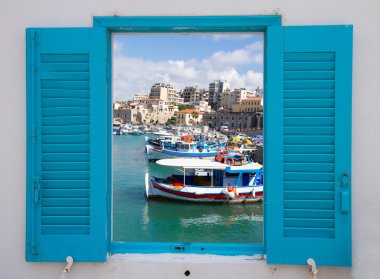 heraklion, Girit, Yunanistan'ın eski bağlantı noktası içeren pencere