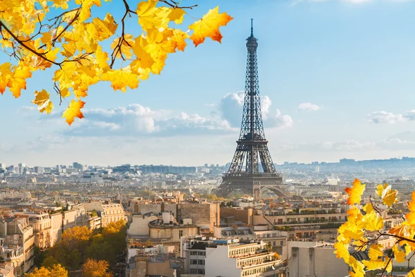 Eiffel tour e paesaggio urbano di Parigi — Foto Stock