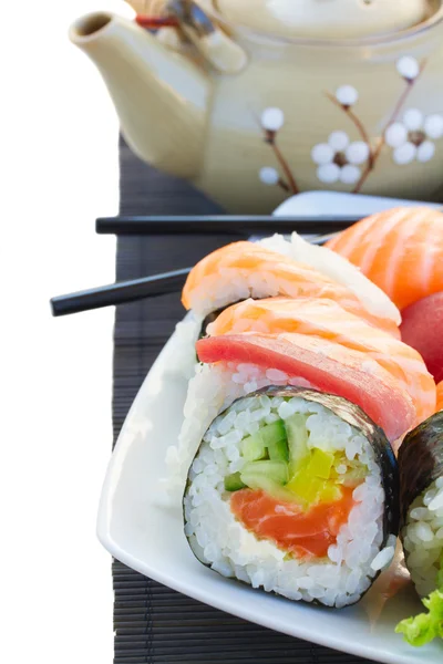 Almuerzo con plato de sushi — Foto de Stock