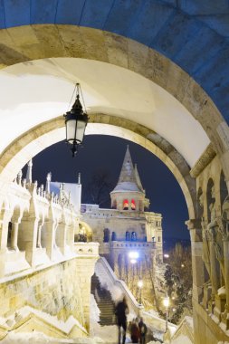 Fishermans Bastion gece, Budapeşte