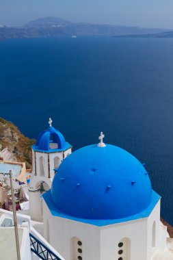 Mavi kubbeli kaldera manzarası, Santorini.