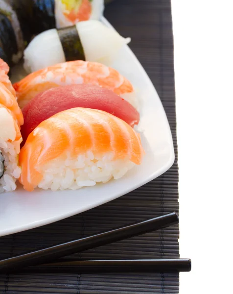 Almuerzo con plato de sushi — Foto de Stock