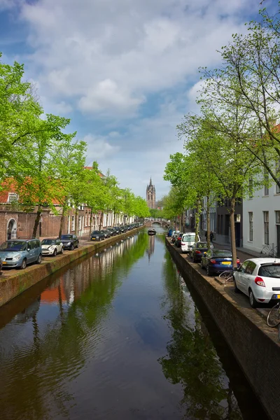 Cidade velha de Delft na primavera, Holanda — Fotografia de Stock