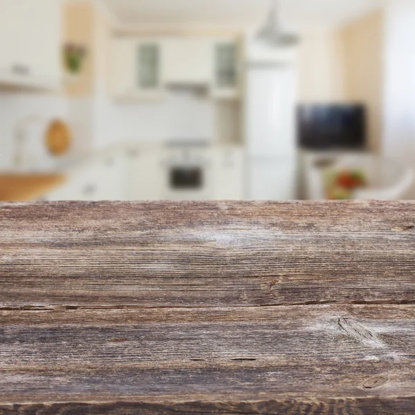 Стол на кухне — стоковое фото