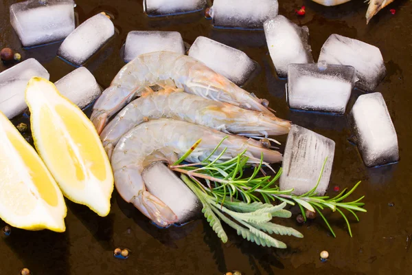 Raw prawns — Stock Photo, Image