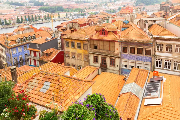 Stare domy w zabytkowej części miasta, porto, Portugalia — Zdjęcie stockowe