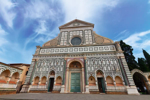 Iglesia de santa maria novella fotos de stock, imágenes de Iglesia de santa maria novella sin royalties | Depositphotos Iglesia de santa maria novella fotos de stock, imágenes de Iglesia de santa maria novella sin royalties | Depositphotos