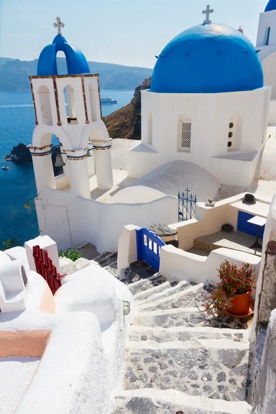 View of caldera with stairs and church, Santorini — Stock Photo, Image