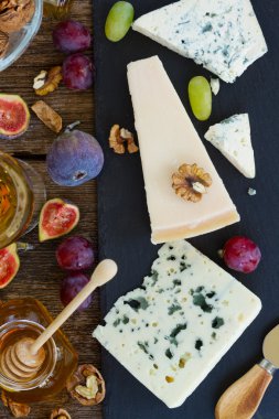 çeşitli peynir türleri