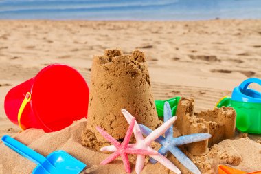 Kumsaldaki kumdan kale 