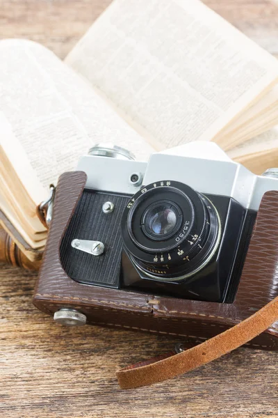 Retro photo camera — Stock Photo, Image