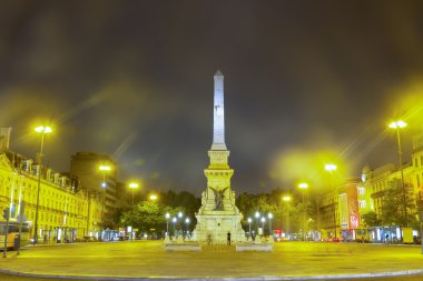 Rossio Meydanı, gece, Lizbon