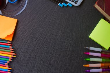 Okul Malzemelerine Dön 