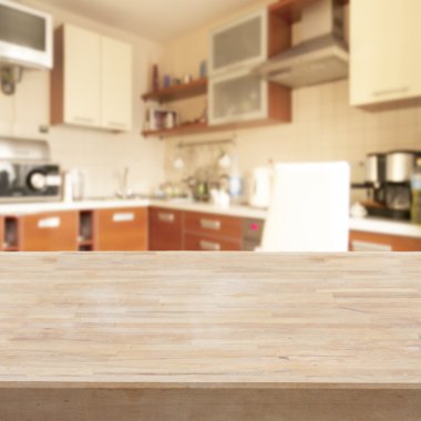 Tablo içinde bir mutfak