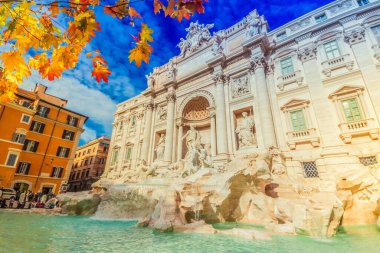 geri yüklenen çeşme di Trevi Roma'da görünümünü sonbahar gün, İtalya