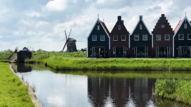 Hollanda 'nın Volendam şehrinin kırsal kırsal kırsal kesimi.