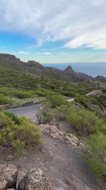Huzurlu dağ, Masca 'nın ünlü köyü. Huzurlu manzaralar arayan doğa severler ve yürüyüşçüler için mükemmel.