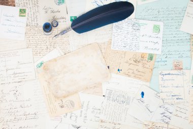 tüy kalem ve harfler