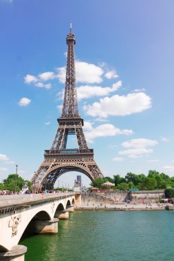 Seine Nehri üzerinde Eyfel turu