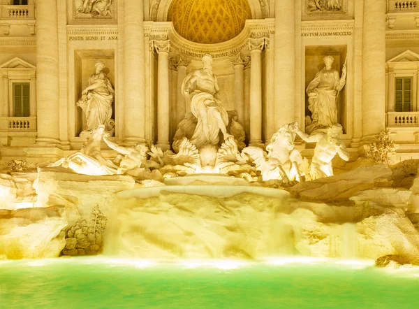 Fonte de Trevi em Roma, Italia — Fotografia de Stock