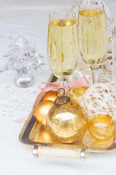 Two glasses of Christmas champagne — Stock Photo, Image