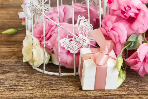 Pink and white flowers — Stock Photo, Image