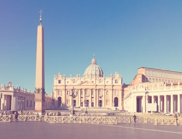 Catedral de San Pedro en Roma, Italia — Foto de Stock