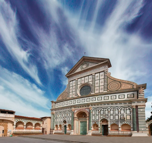圣塔玛丽亚中篇小说教会，佛罗伦萨，意大利 — 图库照片