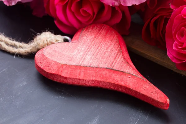 Kırmızı kalpli gül — Stok fotoğraf