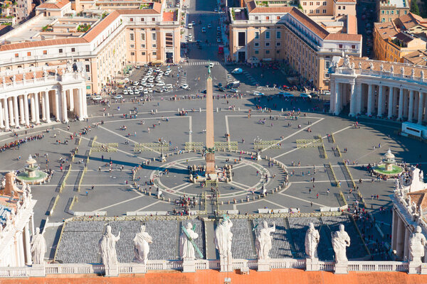 Saint Peters Square, Vatican, Rome, Italy