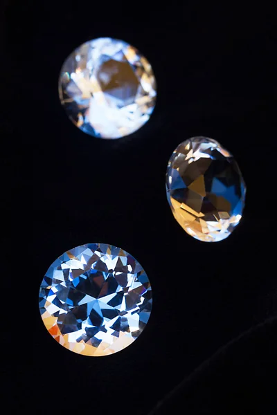 Diamantes em preto — Fotografia de Stock