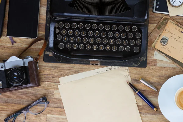 Typewriter on table — Stock Photo, Image