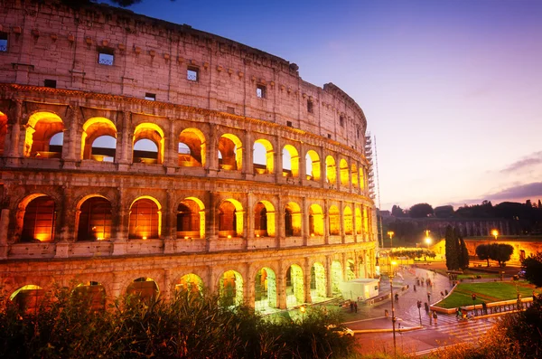 Roma 'da kolezyum, İtalya — Stok fotoğraf