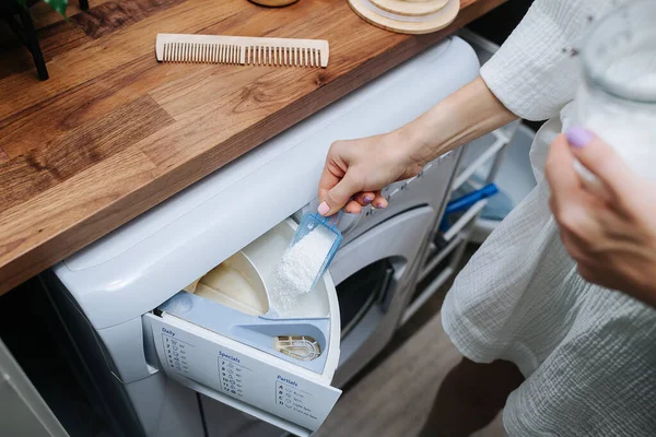 Head Image Woman Pouring Powder Washer High Angle — Stock Photo, Image